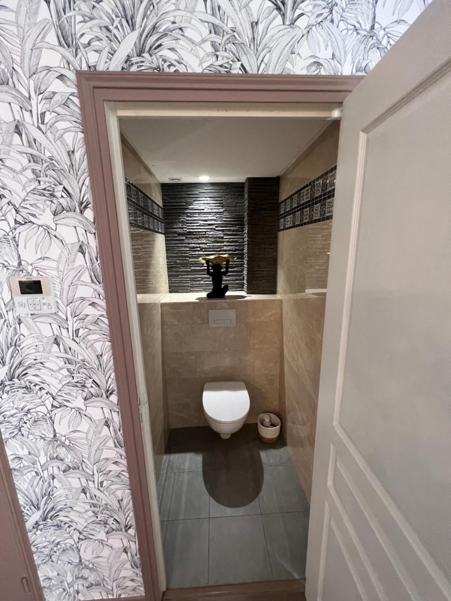 Belle Perle Rare Port De Appartement *